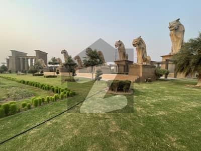 سٹی ہاؤسنگ سرگودھا روڈ - بلاک بی سٹی ہاؤسنگ سرگودھا روڈ,سٹی ہاؤسنگ,فیصل آباد میں 3 کمروں کا 2 کنال فارم ہاؤس 8.5 کروڑ میں برائے فروخت۔