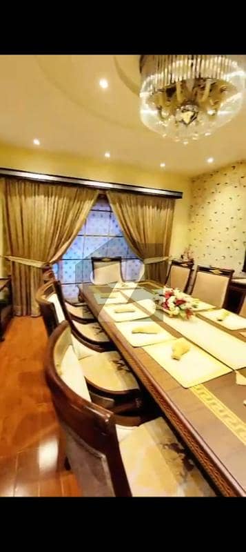 بحریہ ٹاؤن فیز 7 بحریہ ٹاؤن راولپنڈی,راولپنڈی میں 5 کمروں کا 1 کنال مکان 12.0 کروڑ میں برائے فروخت۔