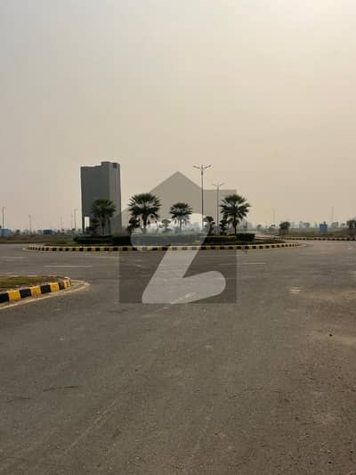 PHASE-8 BLOCK Z5 PLOT NO 324 PRICE 61 LAC