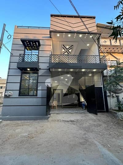 گلشنِ معمار - سیکٹر وائے گلشنِ معمار,گداپ ٹاؤن,کراچی میں 6 کمروں کا 8 مرلہ مکان 3.65 کروڑ میں برائے فروخت۔