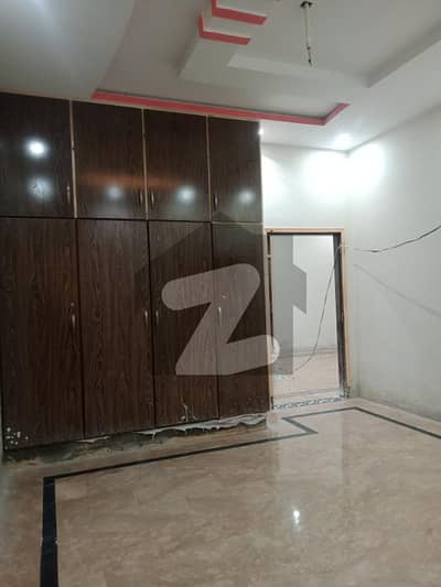 پنجاب سمال انڈسٹریز کالونی لاہور میں 2 کمروں کا 5 مرلہ زیریں پورشن 41.0 ہزار میں کرایہ پر دستیاب ہے۔