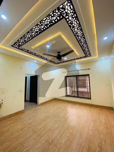 ایڈن آچرڈ فیصل آباد میں 4 کمروں کا 7 مرلہ بالائی پورشن 60.0 ہزار میں کرایہ پر دستیاب ہے۔