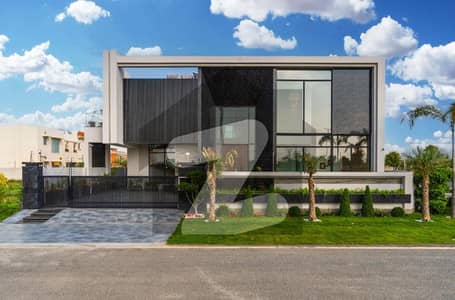 ڈی ایچ اے فیز 7 - بلاک پی فیز 7,ڈیفنس (ڈی ایچ اے),لاہور میں 5 کمروں کا 1 کنال مکان 7.95 کروڑ میں برائے فروخت۔