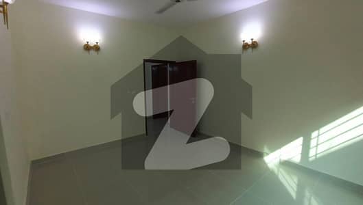 عسکری 3 ڈی ایچ اے ڈیفینس,ملتان میں 4 کمروں کا 11 مرلہ مکان 93.0 ہزار میں کرایہ پر دستیاب ہے۔