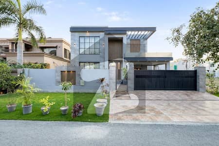 ڈی ایچ اے فیز 5 - بلاک ایل فیز 5,ڈیفنس (ڈی ایچ اے),لاہور میں 1 کنال مکان 11.0 کروڑ میں برائے فروخت۔