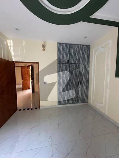 خیابان علی ہاؤسنگ سوسائٹی بہاولپور میں 5 کمروں کا 10 مرلہ مکان 55.0 ہزار میں کرایہ پر دستیاب ہے۔