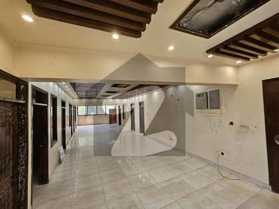 2500 sq ft office available for rent VIP location of Tariq road.