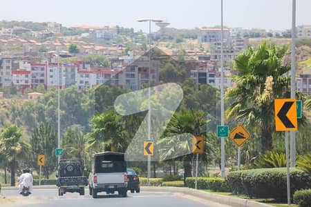 بحریہ گرینز۔ اوورسیز انکلیو - سیکٹر 6 بحریہ گرینز۔ اوورسیز انکلیو,بحریہ ٹاؤن فیز 8,بحریہ ٹاؤن راولپنڈی,راولپنڈی میں 5 مرلہ کمرشل پلاٹ 3.75 کروڑ میں برائے فروخت۔