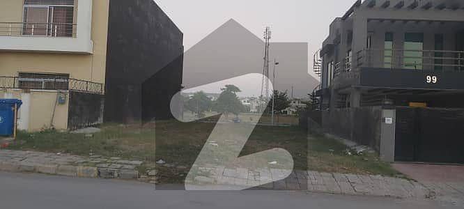 ڈی ایچ اے فیز 2 - سیکٹر ایف ڈی ایچ اے ڈیفینس فیز 2,ڈی ایچ اے ڈیفینس,اسلام آباد میں 1 کنال رہائشی پلاٹ 6.65 کروڑ میں برائے فروخت۔