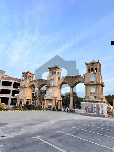 Investor rate 3.5 Marla prime location plot for sale