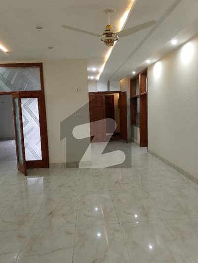 ہائی کورٹ سوسائٹی فیز 2 ہائی کورٹ سوسائٹی,لاہور میں 2 کمروں کا 8 مرلہ زیریں پورشن 43.0 ہزار میں کرایہ پر دستیاب ہے۔