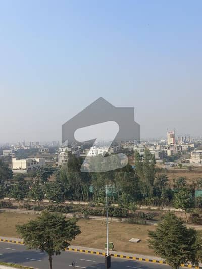 ڈی ایچ اے فیز 8 - بلاک وی فیز 8,ڈیفنس (ڈی ایچ اے),لاہور میں 2 کنال رہائشی پلاٹ 13.0 کروڑ میں برائے فروخت۔