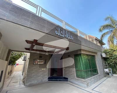 10 Marla Beautiful house for rent phase 4 DHA Lahore