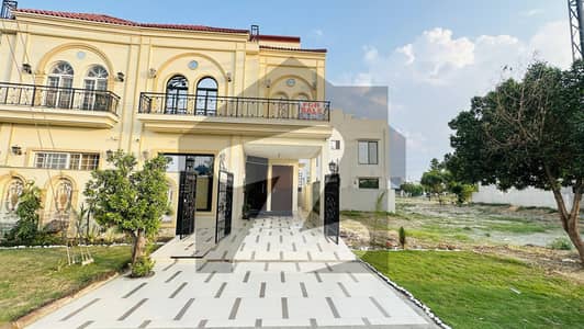 ڈی ایچ اے 11 رہبر فیز 2 ایکسٹینشن ڈی ایچ اے 11 رہبر,لاہور میں 3 کمروں کا 5 مرلہ مکان 2.57 کروڑ میں برائے فروخت۔