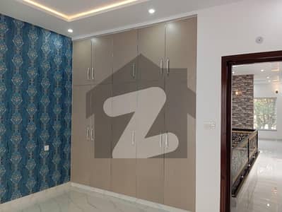 10 Marla Brand New House For Sale