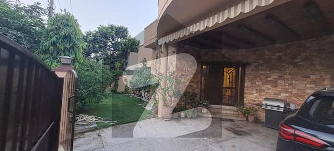 This Is A One Kanal House Available For Rent.