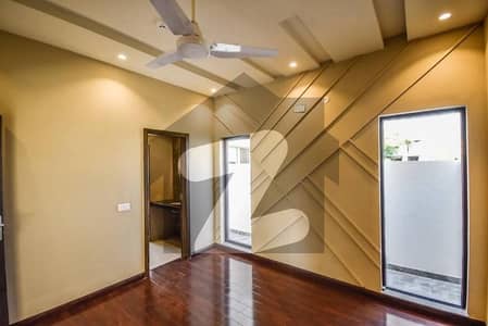 STUNNING 5MARLA MODREN MASTERPICE NEAR CORNER & PARK BRAND NEW ELEGENT HOUSE IN BLOCK N-1 KHAYABAN E AMIN FOR SALE