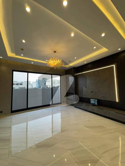 Luxurious Spacious Beautiful Designer House, 3 Master Bedroom UPPER. PORTION . Like Brand New House 2nd Time Rent Out