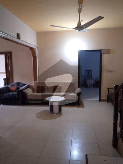 گلستانِِ جوہر ۔ بلاک 19 گلستانِ جوہر,کراچی میں 4 کمروں کا 10 مرلہ مکان 3.6 کروڑ میں برائے فروخت۔