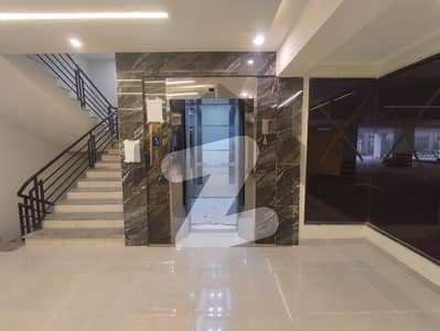 گلستانِ جوہر کراچی میں 4 کمروں کا 10 مرلہ فلیٹ 1.3 لاکھ میں کرایہ پر دستیاب ہے۔