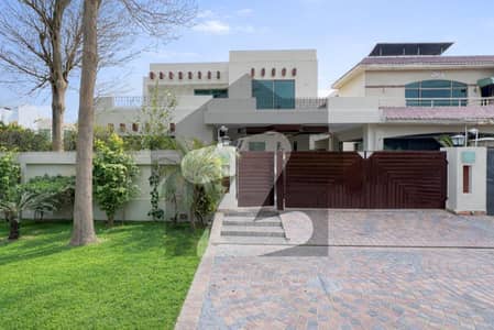 Owner Built One Kanal Fresh Renovated Bungalow Near Big Park And Market Direct Approach