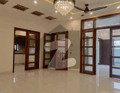 10 Marla Spacious House Is Available In Bahria Town - Quaid Block For sale