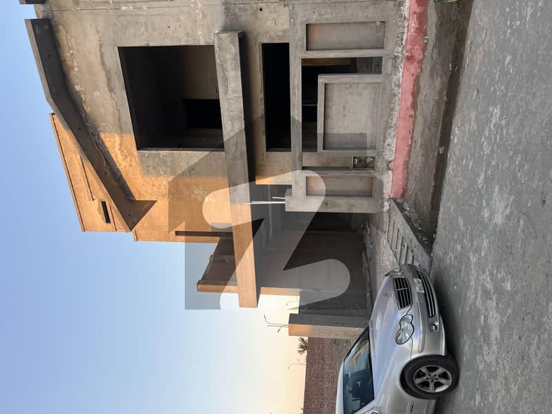 آئکن ویلی فیز 2 رائیونڈ روڈ,لاہور میں 3 کمروں کا 5 مرلہ مکان 1.75 کروڑ میں برائے فروخت۔ آئکن ویلی فیز 2 رائیونڈ روڈ,لاہور میں 3 کمروں کا 5 مرلہ مکان 1.75 کروڑ میں برائے فروخت۔