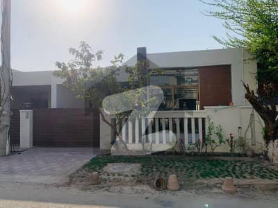 بش ایگزیکٹو ولاز ملتان میں 2 کمروں کا 5 مرلہ مکان 1.3 کروڑ میں برائے فروخت۔