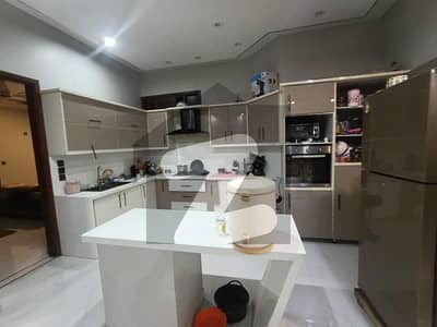 نارتھ ناظم آباد کراچی میں 3 کمروں کا 10 مرلہ زیریں پورشن 1.35 لاکھ میں کرایہ پر دستیاب ہے۔