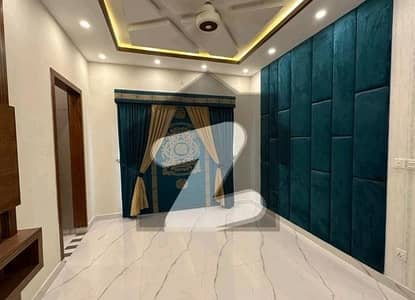 Gorgeous 10 Marla House For sale Available In Bahria Town - Sector C