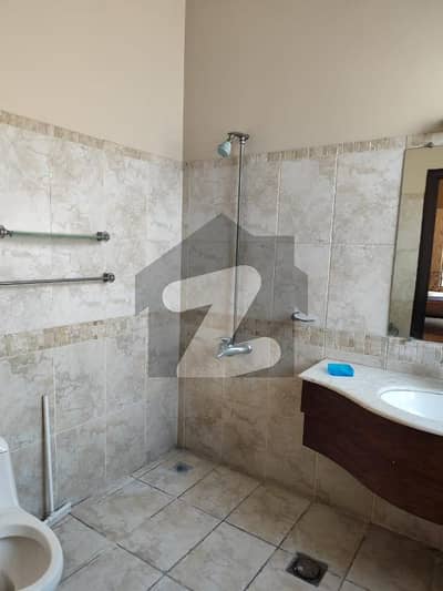 ای ۔ 11 اسلام آباد میں 4 کمروں کا 1 کنال بالائی پورشن 1.5 لاکھ میں کرایہ پر دستیاب ہے۔