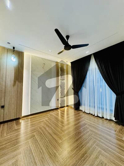 ڈی ایچ اے ڈیفنس ۔ سیکٹر سی ڈی ایچ اے ڈیفینس,بہاولپور میں 3 کمروں کا 10 مرلہ مکان 3.1 کروڑ میں برائے فروخت۔ ڈی ایچ اے ڈیفنس ۔ سیکٹر سی ڈی ایچ اے ڈیفینس,بہاولپور میں 3 کمروں کا 10 مرلہ مکان 3.1 کروڑ میں برائے فروخت۔