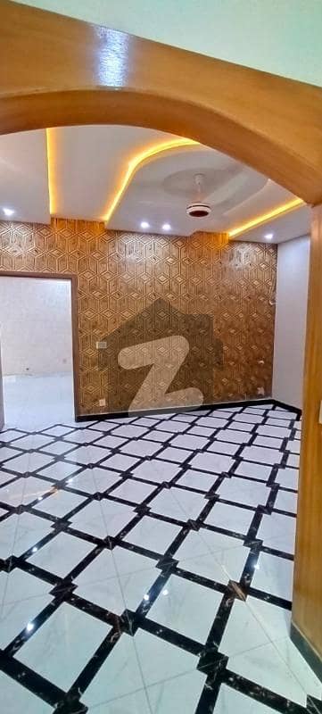 فیصل ٹاؤن فیز 1 - بلاک اے فیصل ٹاؤن فیز 1,فیصل ٹاؤن - ایف ۔ 18,اسلام آباد میں 4 کمروں کا 8 مرلہ مکان 4.2 کروڑ میں برائے فروخت۔