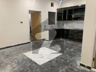 گرین آرچرڈ لوئر کینال روڈ,فیصل آباد میں 3 کمروں کا 3 مرلہ مکان 1.05 کروڑ میں برائے فروخت۔