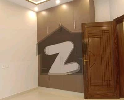 Ready To Buy A House 10 Marla In Lahore