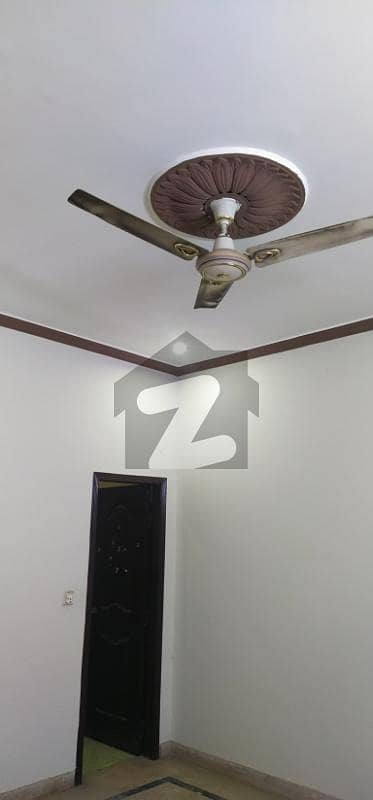 Naer wapda town gulshan e Lahore society 5 Marla lower portion available for rent