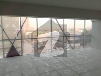 Dha Ph 7 Spacious 1,500 Sqft Office On First Floor | Main Khe Ittehad Prime Office Space Surrounded By Banks & Brands | Move-In Ready Office 24/7 Security, Water & High-Speed Lift | Reasonable Rent
