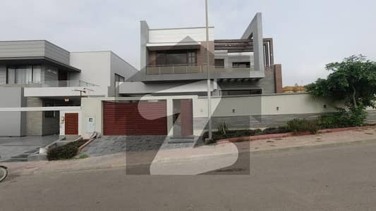 بحریہ ٹاؤن - پریسنٹ 4 بحریہ ٹاؤن کراچی,کراچی میں 5 کمروں کا 1 کنال مکان 4.25 کروڑ میں برائے فروخت۔