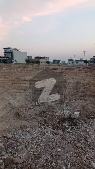 یونیورسٹی ٹاؤن اسلام آباد میں 4 مرلہ رہائشی پلاٹ 25.5 لاکھ میں برائے فروخت۔