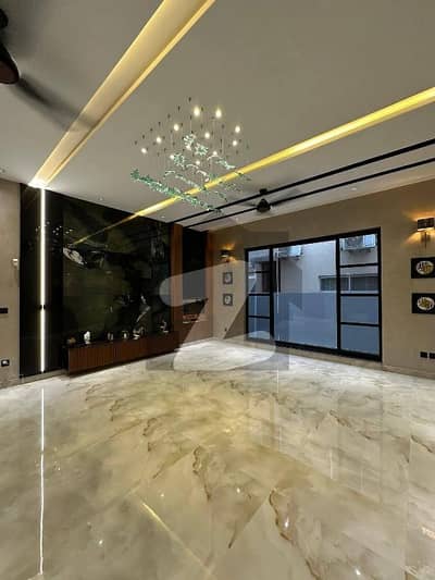 ڈی ایچ اے ڈیفینس فیز 2 ڈی ایچ اے ڈیفینس,اسلام آباد میں 6 کمروں کا 1 کنال مکان 7.0 کروڑ میں برائے فروخت۔ ڈی ایچ اے ڈیفینس فیز 2 ڈی ایچ اے ڈیفینس,اسلام آباد میں 6 کمروں کا 1 کنال مکان 7.0 کروڑ میں برائے فروخت۔