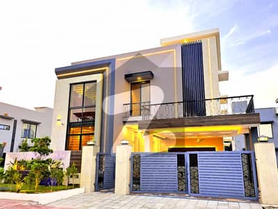 بحریہ گرینز۔ اوورسیز انکلیو - سیکٹر 6 بحریہ گرینز۔ اوورسیز انکلیو,بحریہ ٹاؤن فیز 8,بحریہ ٹاؤن راولپنڈی,راولپنڈی میں 5 کمروں کا 12 مرلہ مکان 5.25 کروڑ میں برائے فروخت۔