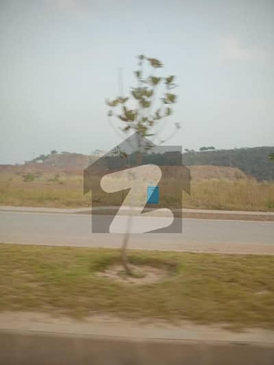 ڈی ایچ اے فیز 5 - سیکٹر سی ڈی ایچ اے ڈیفینس فیز 5,ڈی ایچ اے ڈیفینس,اسلام آباد میں 1 کنال رہائشی پلاٹ 2.95 کروڑ میں برائے فروخت۔