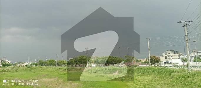 120' ROAD SEMI COMMERCIAL PLOT IS FOR SALE