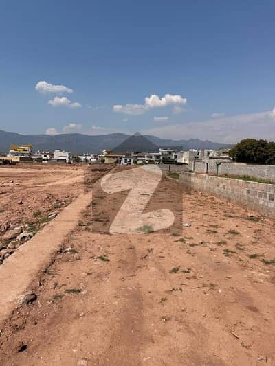 Plots available for sale in Banigala 5,6,7,8,9,10,12,14,15,Marla 1 kanal  different size plots available for sale