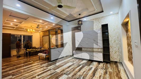 1 KANAL COMMERCIAL PLOT FOR SALE ON INVESTOR PRICE