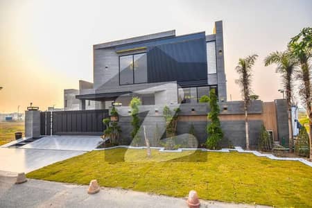 ڈی ایچ اے فیز 7 - بلاک ٹی فیز 7,ڈیفنس (ڈی ایچ اے),لاہور میں 5 کمروں کا 1 کنال مکان 6.45 کروڑ میں برائے فروخت۔