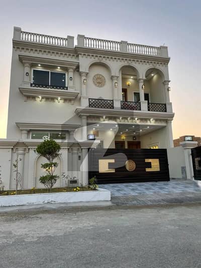 ایم پی سی ایچ ایس ۔ بلاک ایف ایم پی سی ایچ ایس ۔ ملٹی گارڈنز,بی ۔ 17,اسلام آباد میں 7 کمروں کا 8 مرلہ مکان 3.25 کروڑ میں برائے فروخت۔