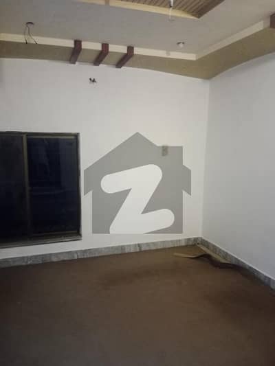 پیپلز کالونی نمبر 1 فیصل آباد میں 4 کمروں کا 4 مرلہ مکان 1.25 کروڑ میں برائے فروخت۔