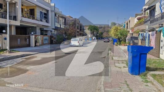 6 Kanal Plot Main Multan Vehari Road Available For Sale For Petrol Pump Or Marriage Hall