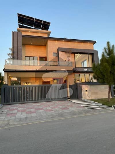 14 Marla Double Highted 3 Side Corner For Sale Block C